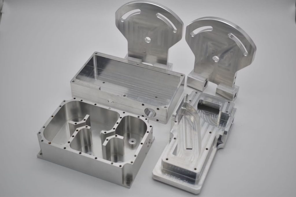 Communication CNC machining 1 High quality custom communication CNC milling aluminum sleeve parts processing.avif