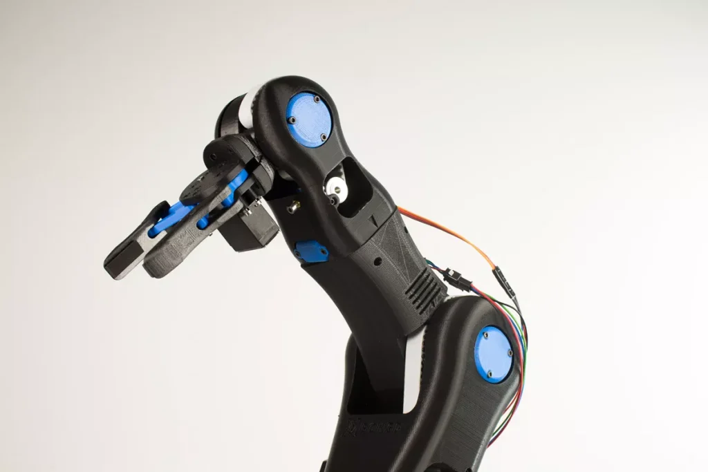 Robotics 3D printing 20 3D printing of plastic shell parts for industrial robot arm