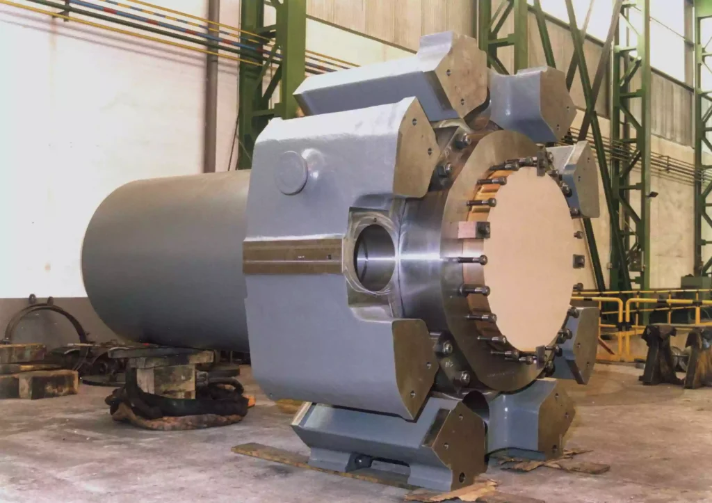 Heavy Component Machining 10 Custom machining of heavy machinery parts