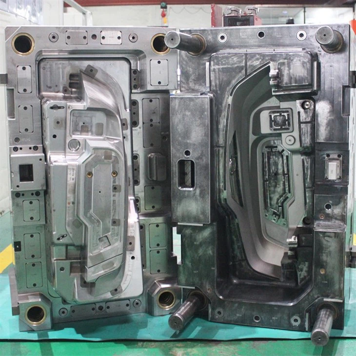 Large Part Injection Molding Service 17 Injection molding of large automobile bumper parts