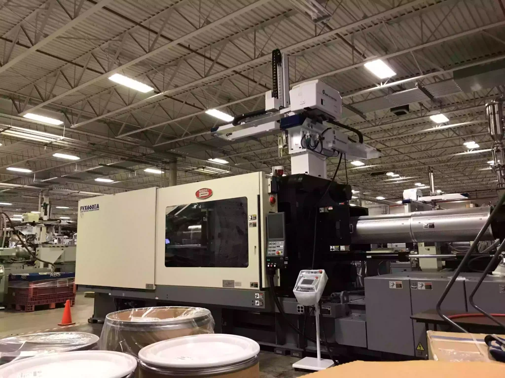 Large Part Injection Molding Service 1 Large Part Injection Molding machine