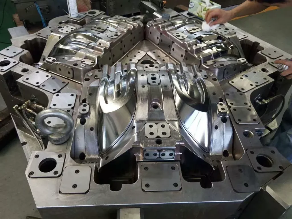 Large Part Injection Molding Service 18 Plastic injection mold for automobile headlights.jpeg
