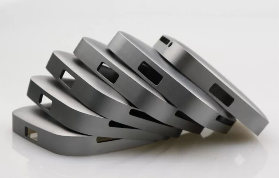 Low Volume CNC Machining 16 Small batch CNC machining of metal casing parts