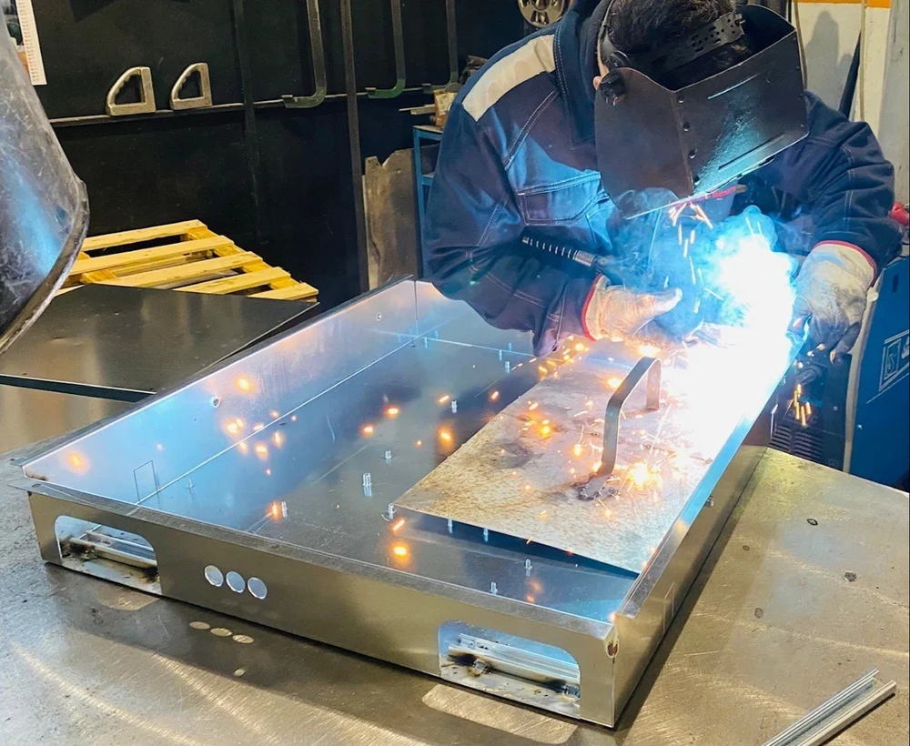 Customized precision sheet metal parts welding and manufacturing
