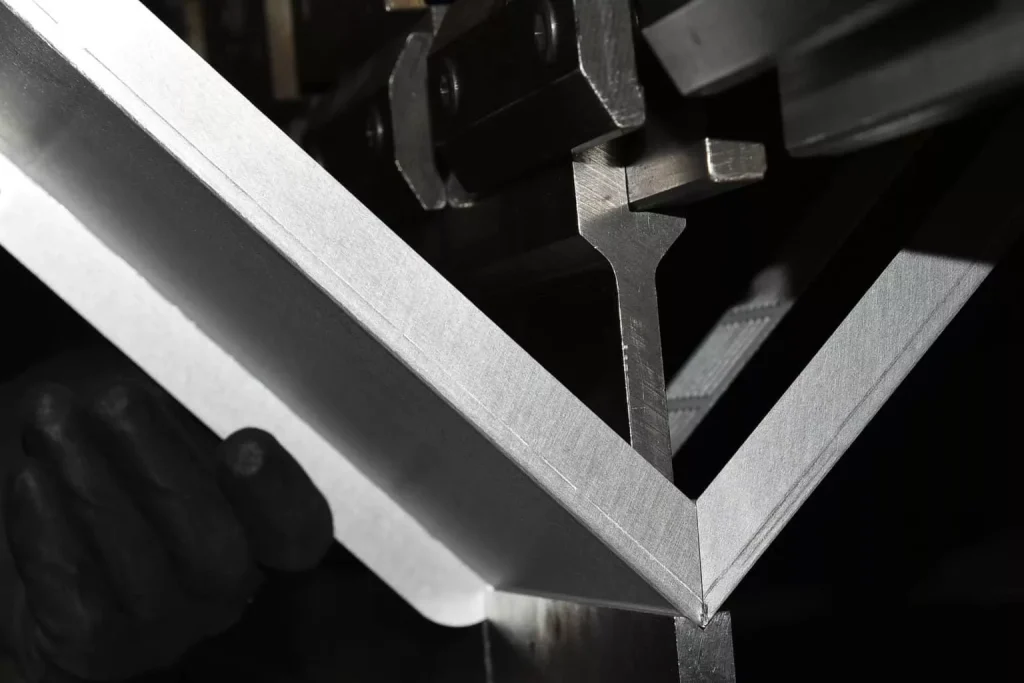 Metal bending processing of aluminum alloy structural parts 1