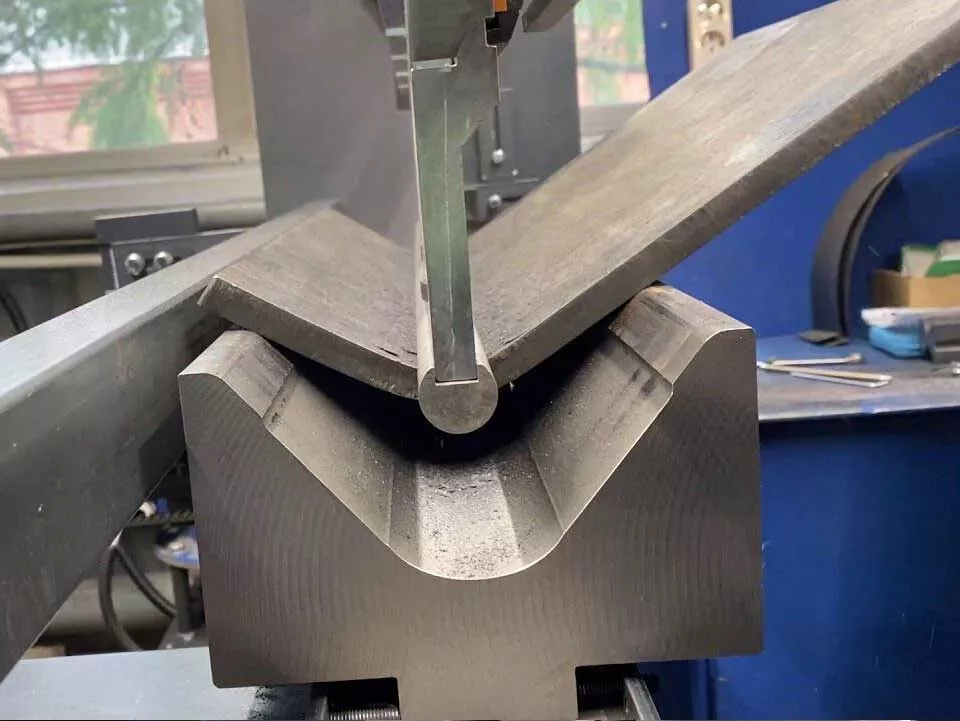 Sheet metal bending and manufacturing of heavy steel plate structural parts
