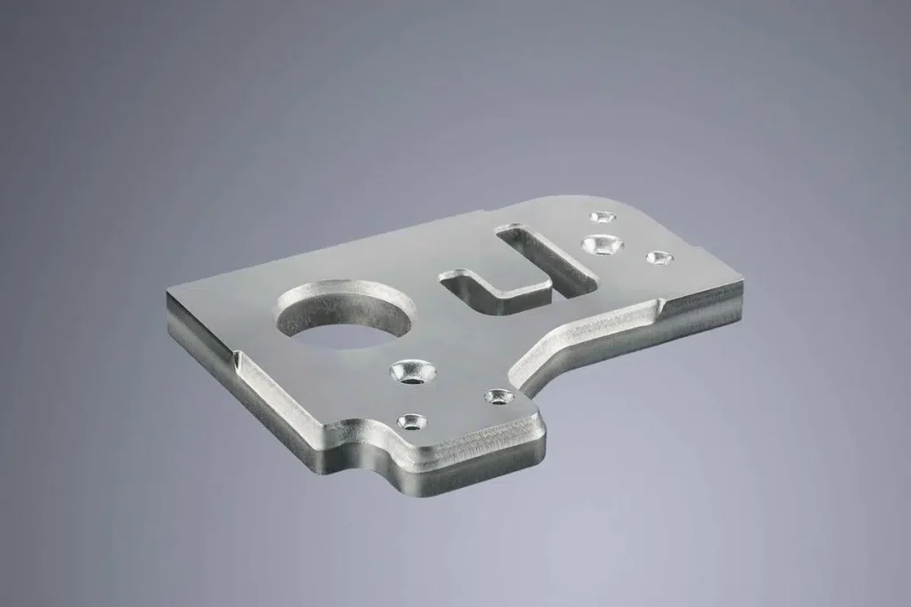 Water jet cutting to manufacture parts with high precision