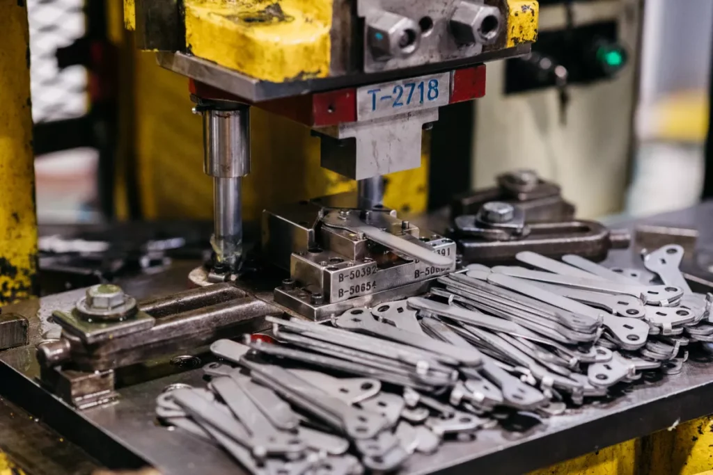 Aluminum alloy parts mass stamping manufacturing