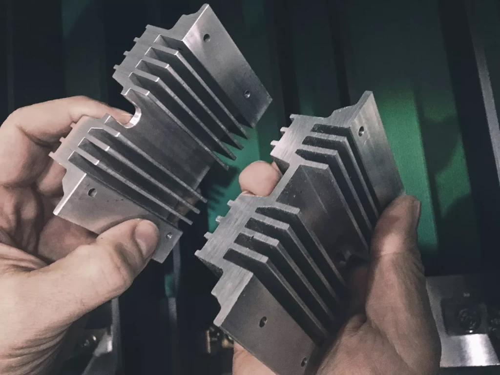 Deburring of extruded parts 1