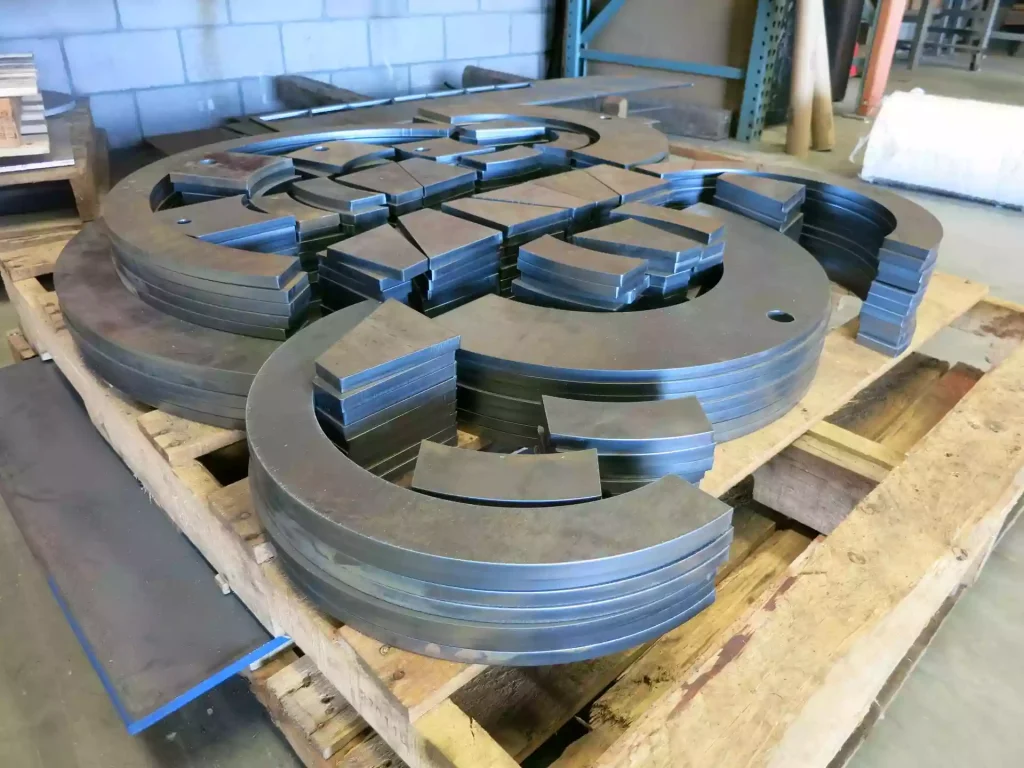 Plasma cutting of steel parts for heavy industry