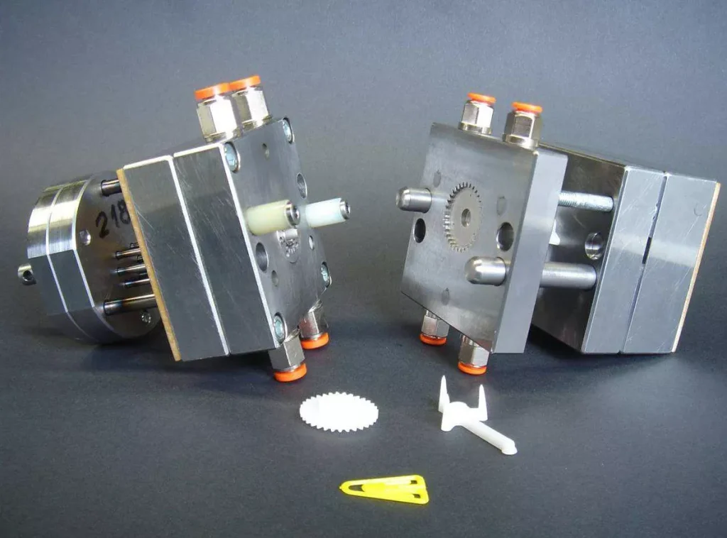 Plastic gear parts prototype rapid mold manufacturing test