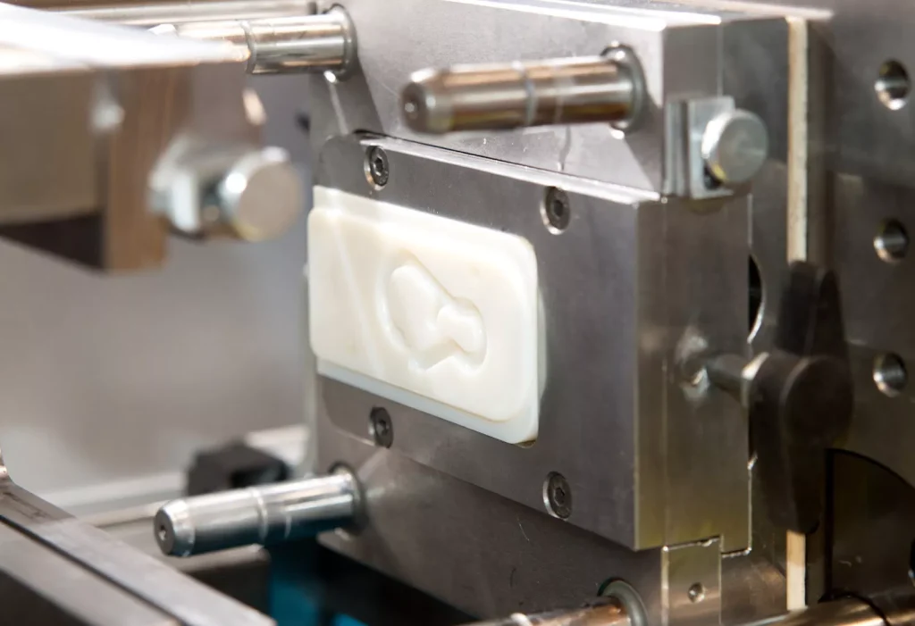 Rapid tooling and testing for rapid prototyping of plastic parts