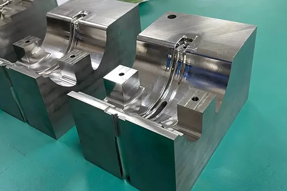 Steel rapid tooling