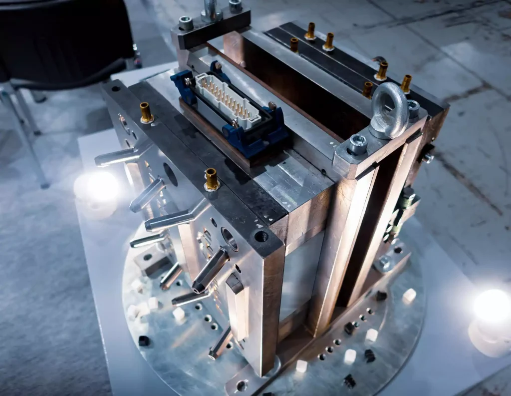 Customized manufacturing of complex injection molds