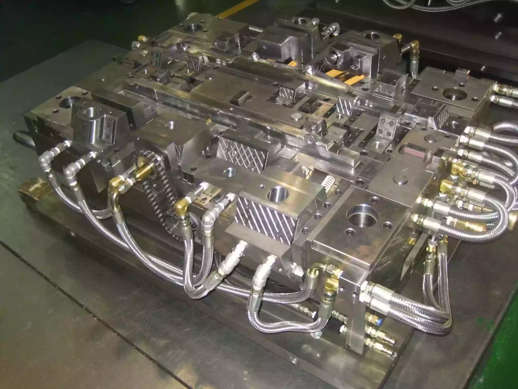 Large precision hot flow injection mold