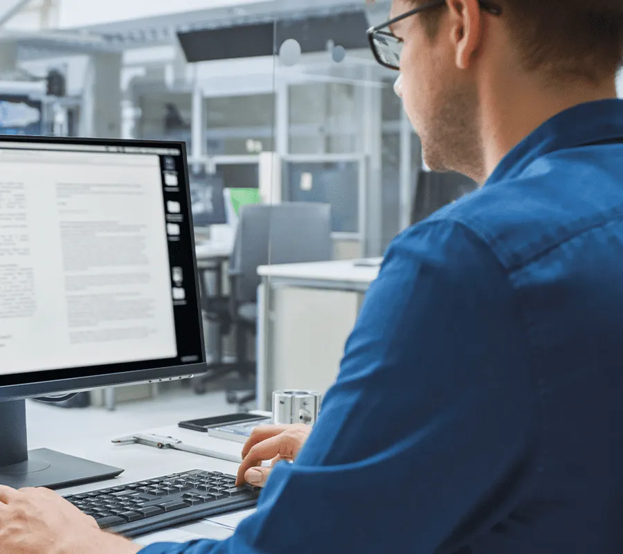 Sustainability 15 Elimold factory employee 03