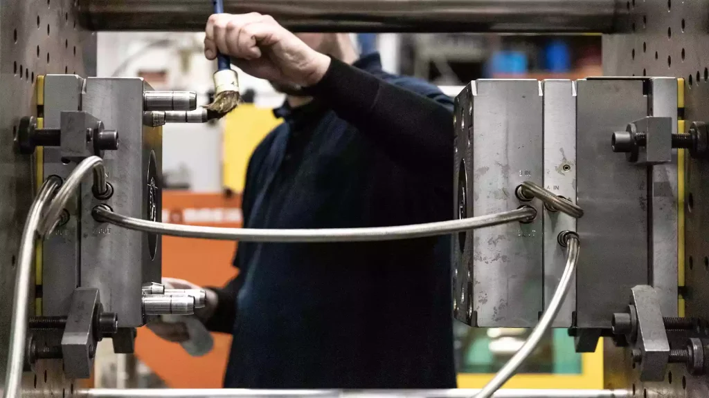 HDPE injection molding 2