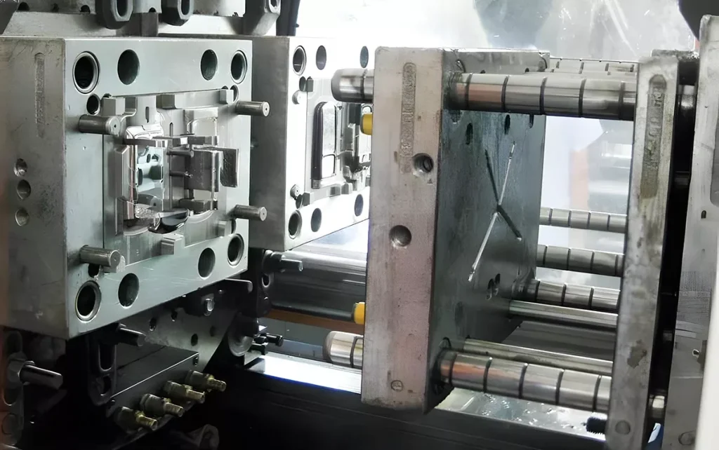injection molding process of PPS material